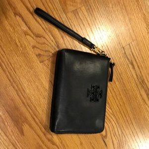 Tory Burch zip wallet with internal pocket